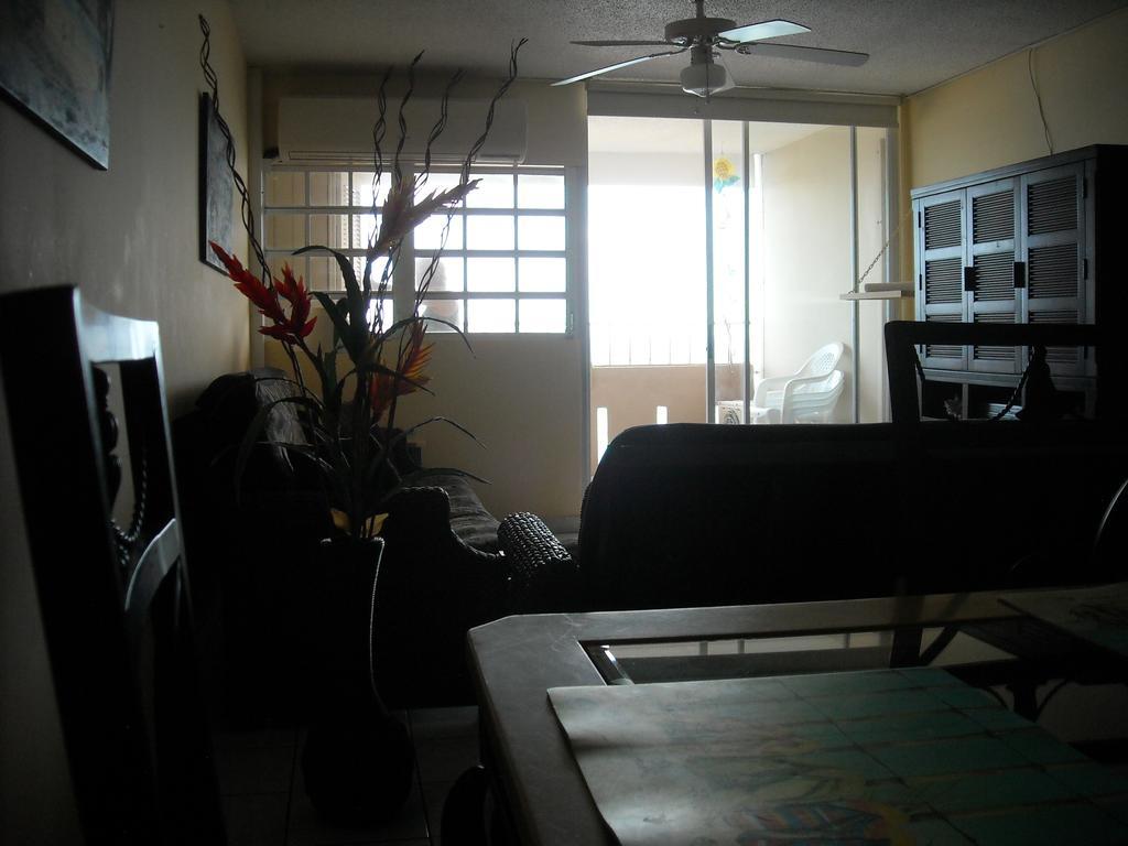 Ocean Front Apartment 루키요 외부 사진